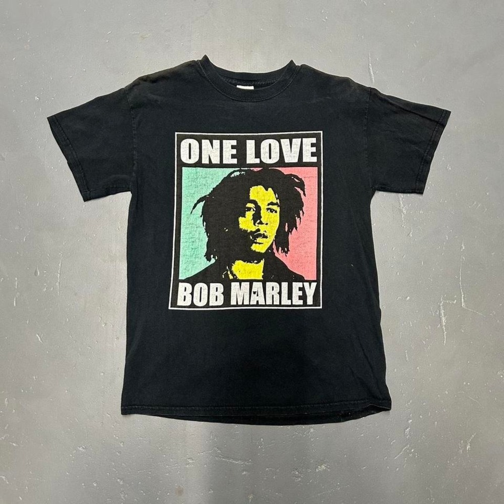 Vintage y2k faded and distressed print Bob Marley one love Tshirt